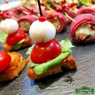 Mini-Bruschetta Caprese