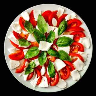 Caprese - italienischer Tomate-Mozzarella-Salat