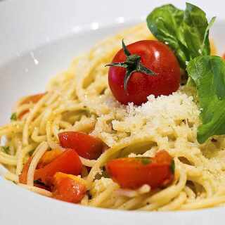 Italia (Kirschtomaten, Rucola,Parmesan)